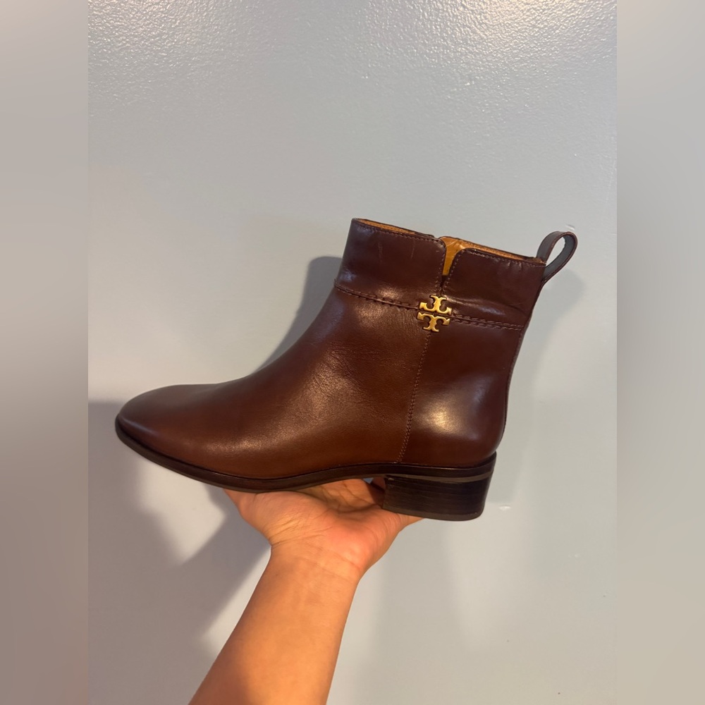 Tory Burch Everly Flat Boot Brown 8